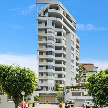 Apartamento Lavish 3-Bed With Wraparound Balcony And Pool Brisbane Exterior foto