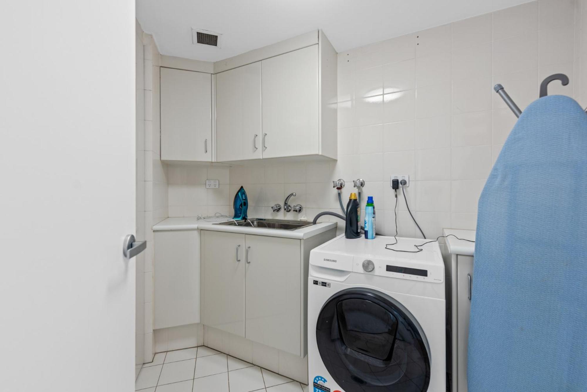 Apartamento Lavish 3-Bed With Wraparound Balcony And Pool Brisbane Exterior foto